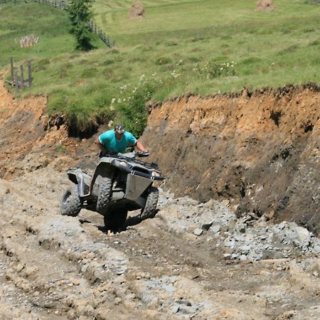Gallery Of Mountains Holiday Home Ясіня Екстер'єр фото