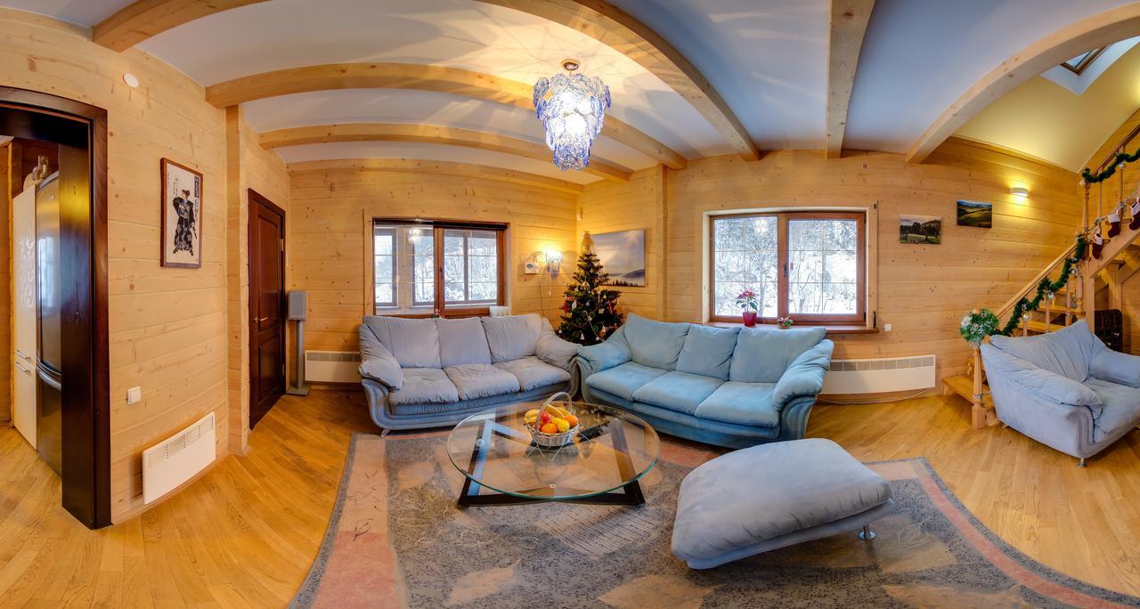 Gallery Of Mountains Holiday Home Ясіня Екстер'єр фото